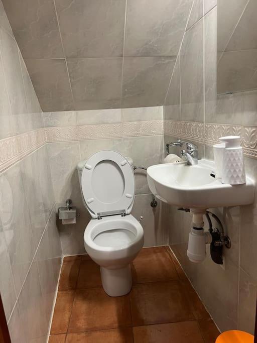 Casa Con Terraza En El Casco Villa Betanzos Bagian luar foto