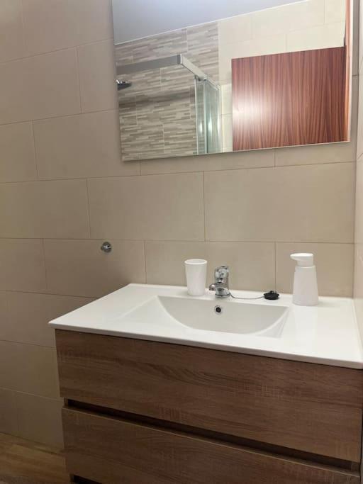 Casa Con Terraza En El Casco Villa Betanzos Bagian luar foto